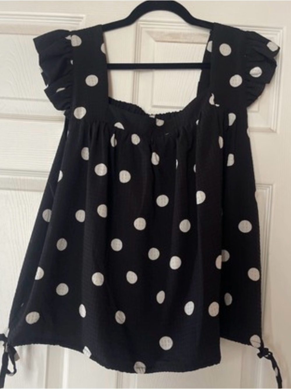 Scoop Top 2XL Black Polka Dot Ruffle Strap Top